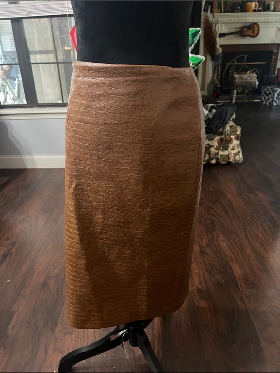 Anne Klein Dresses & Skirts - Anne Klein Brown Croc-Embossed Pencil Skirt